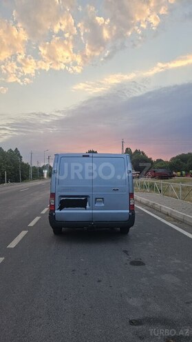 Ford Transit-5