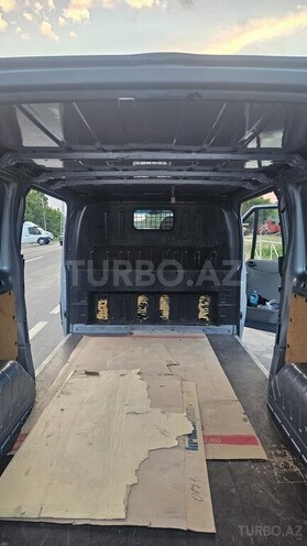 Ford Transit-11