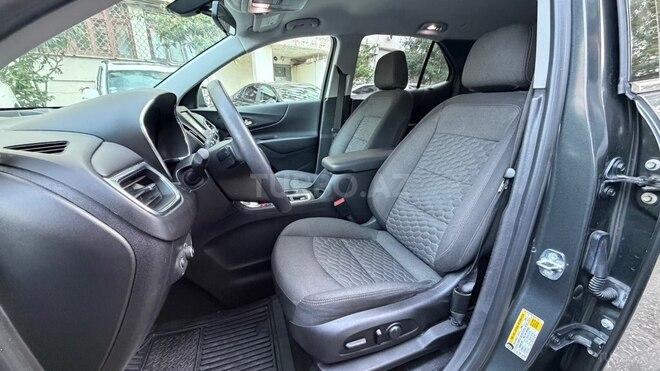 Chevrolet Equinox-5