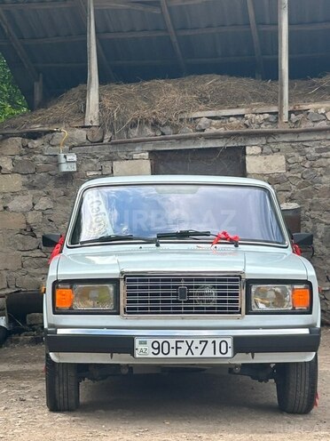 LADA (VAZ) 2107-1