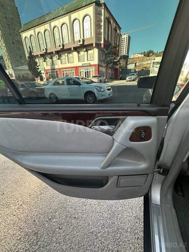 Mercedes E 240-9