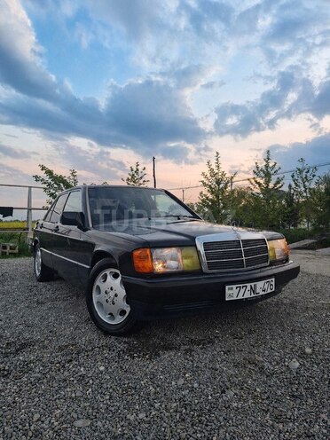 Mercedes 190-1