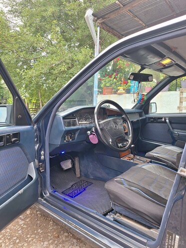 Mercedes 190-6