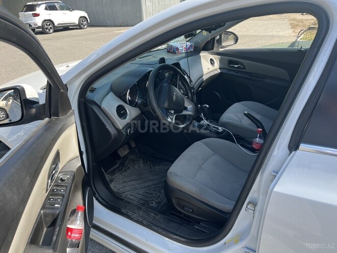 Chevrolet Cruze-8