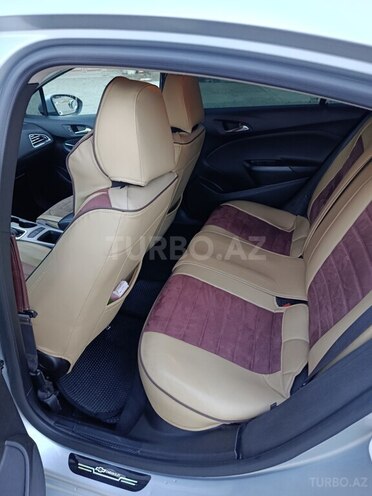 Chevrolet Cruze-7