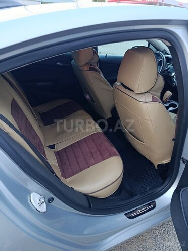 Chevrolet Cruze-6