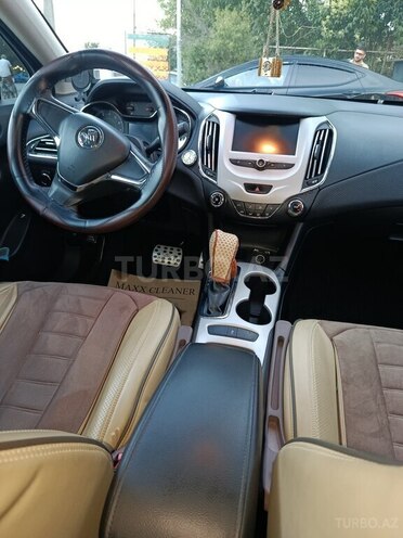 Chevrolet Cruze-8