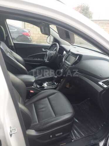 Hyundai Santa Fe-4