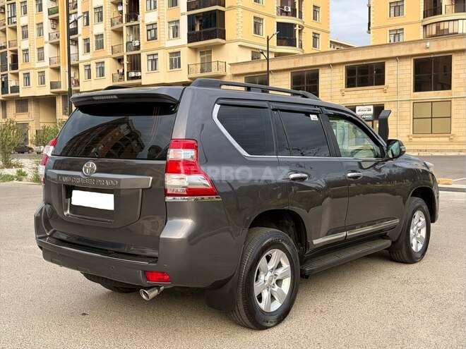 Toyota Land Cruiser Prado-6