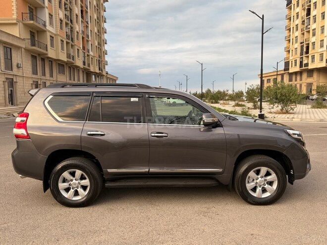 Toyota Land Cruiser Prado-7