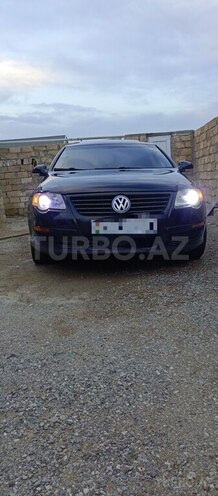 Volkswagen Passat-1