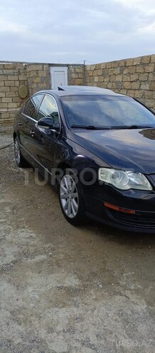 Volkswagen Passat-8