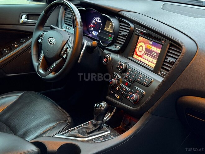 Kia Optima-11