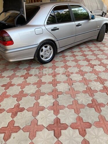 Mercedes C 180-16