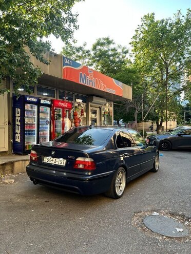 BMW 528-4