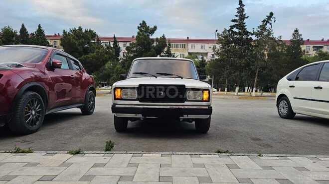 LADA (VAZ) 2107-1