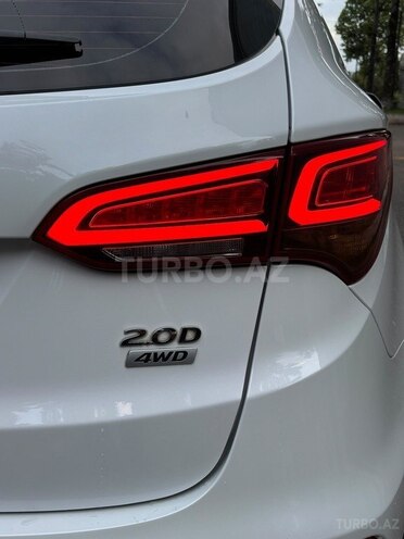Hyundai Santa Fe-4