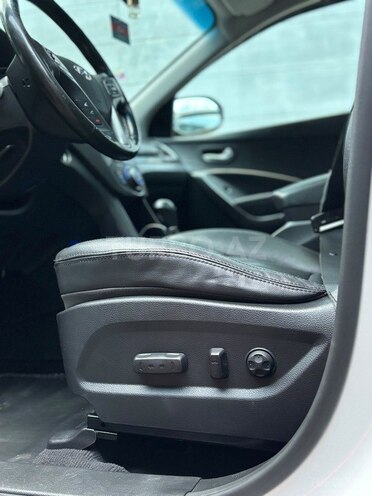 Hyundai Santa Fe-17