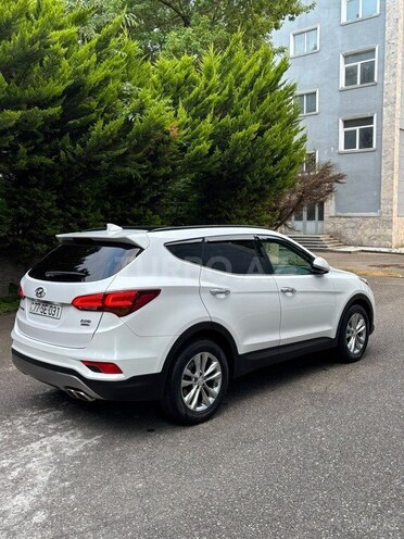 Hyundai Santa Fe-10