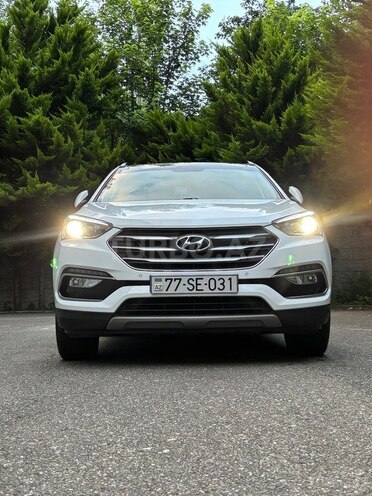 Hyundai Santa Fe-15