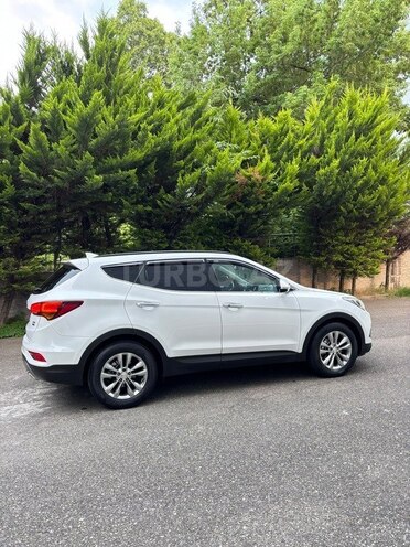 Hyundai Santa Fe-6