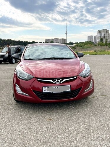 Hyundai Elantra-1
