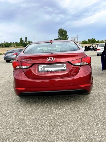 Hyundai Elantra-5