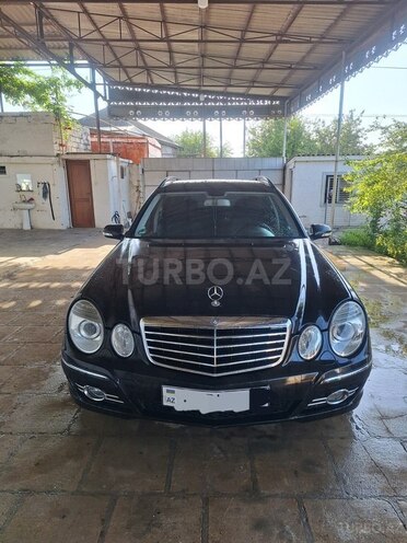 Mercedes E 200-1