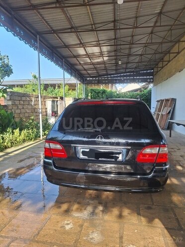Mercedes E 200-4