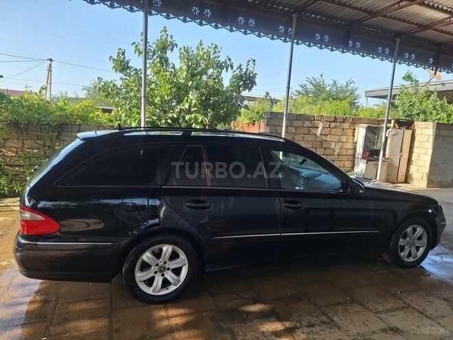 Mercedes E 200-2