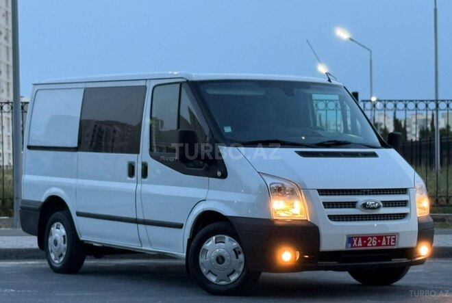 Ford Transit-5