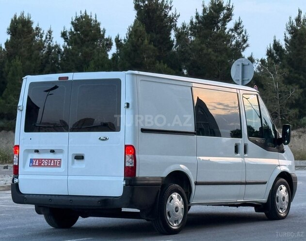 Ford Transit-2