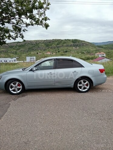 Hyundai Sonata-8