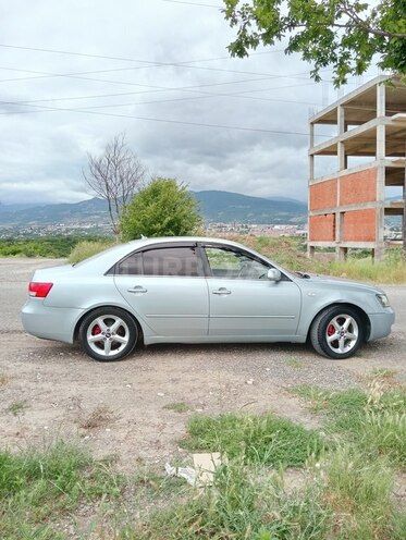 Hyundai Sonata-4