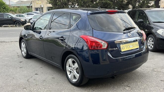 Nissan Tiida-14