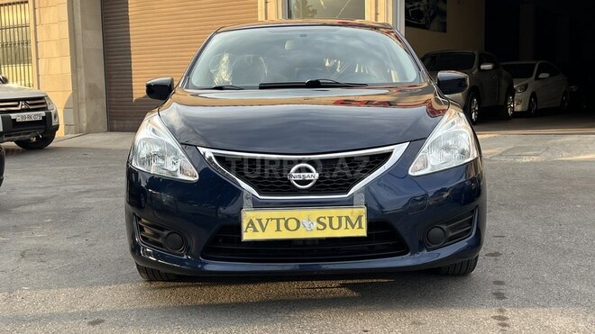 Nissan Tiida-10