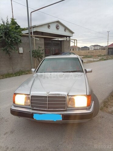 Mercedes 250 D-7