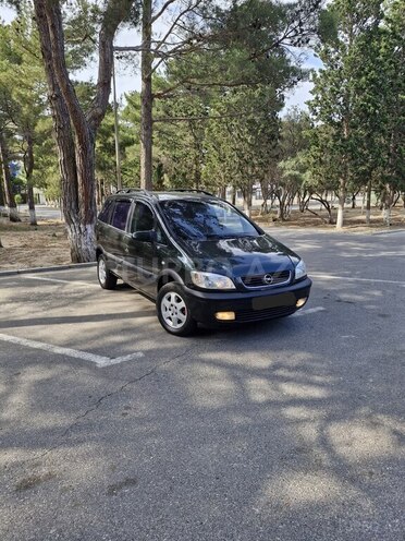 Opel Zafira-2