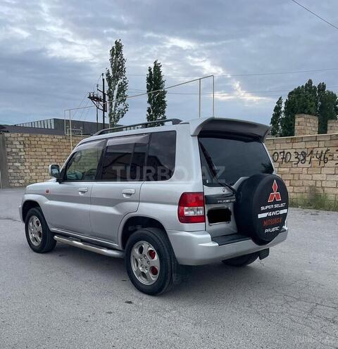 Mitsubishi Pajero io-8