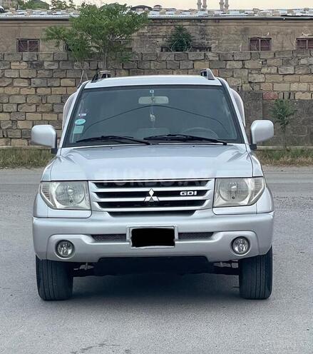 Mitsubishi Pajero io-4