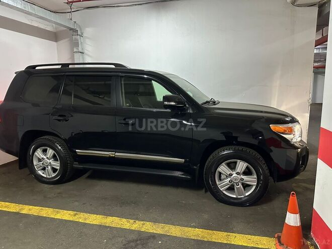 Toyota Land Cruiser-4