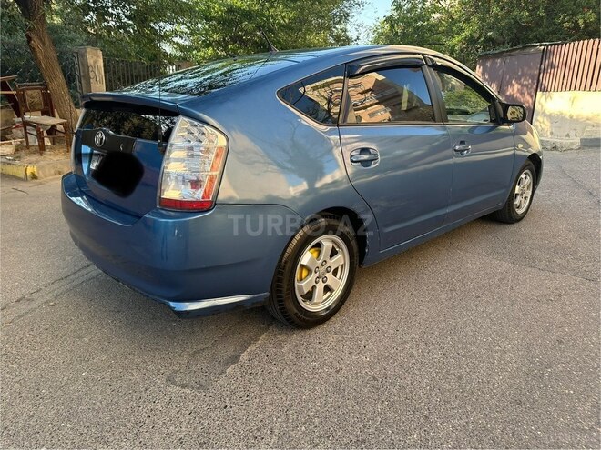 Toyota Prius-3