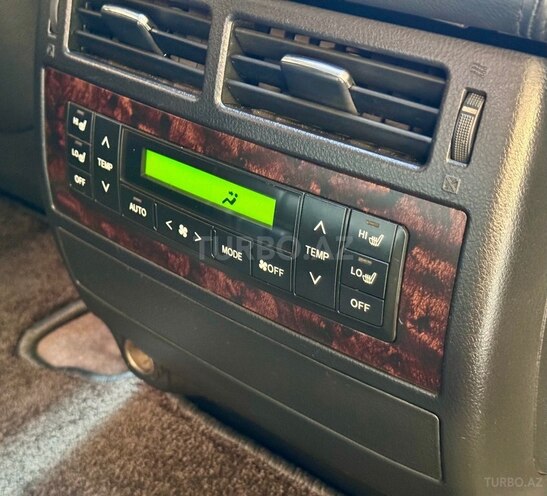 Toyota Land Cruiser-18