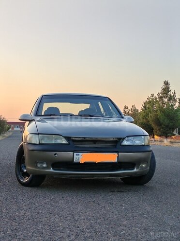 Opel Vectra-6