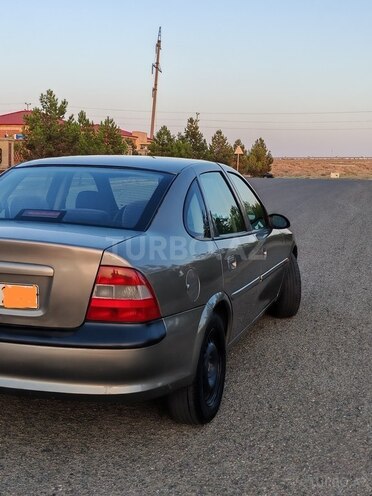 Opel Vectra-7