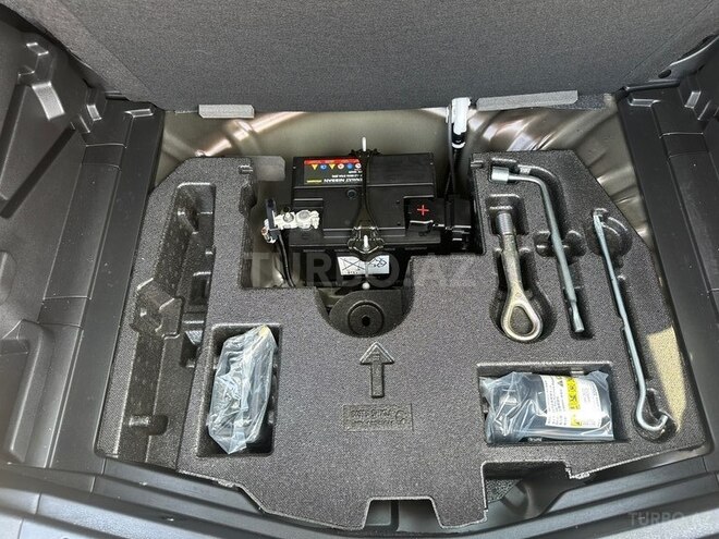 Nissan Note-8