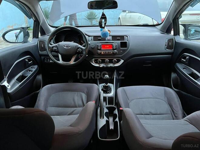 Kia Rio-5