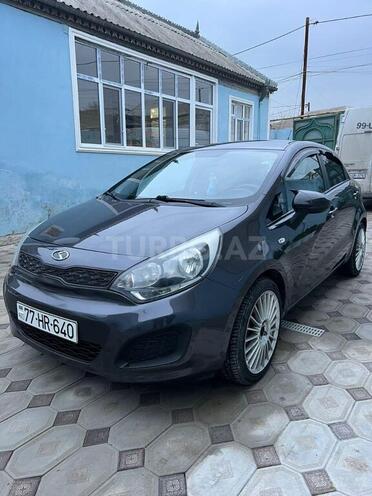 Kia Rio-1