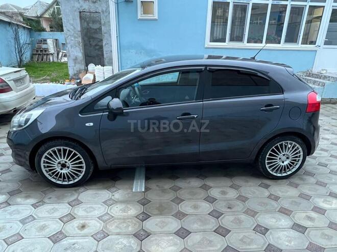 Kia Rio-11