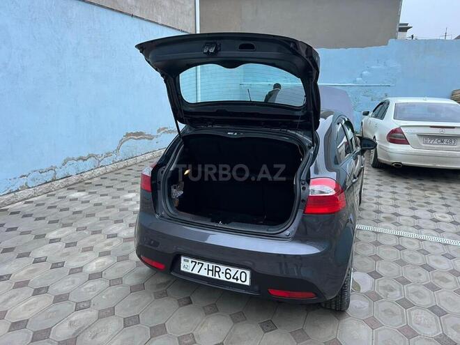 Kia Rio-4